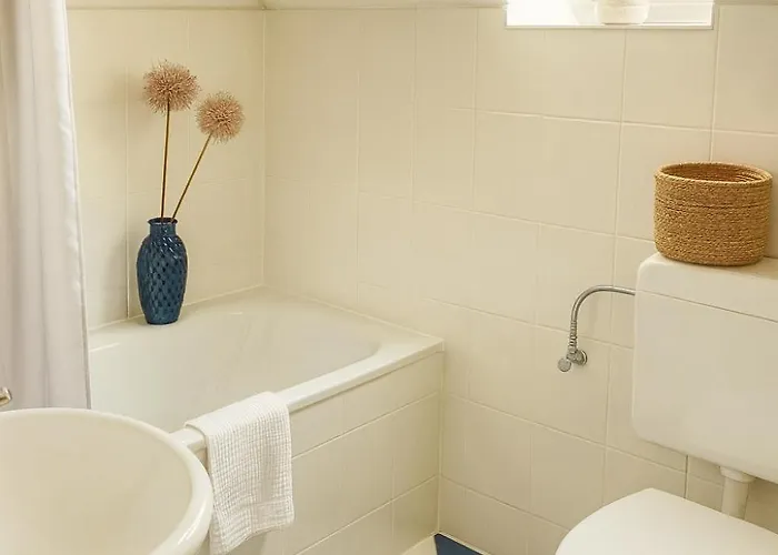 Business-apartment - 2 Baeder, Ruhig, Parkplatz Wlan